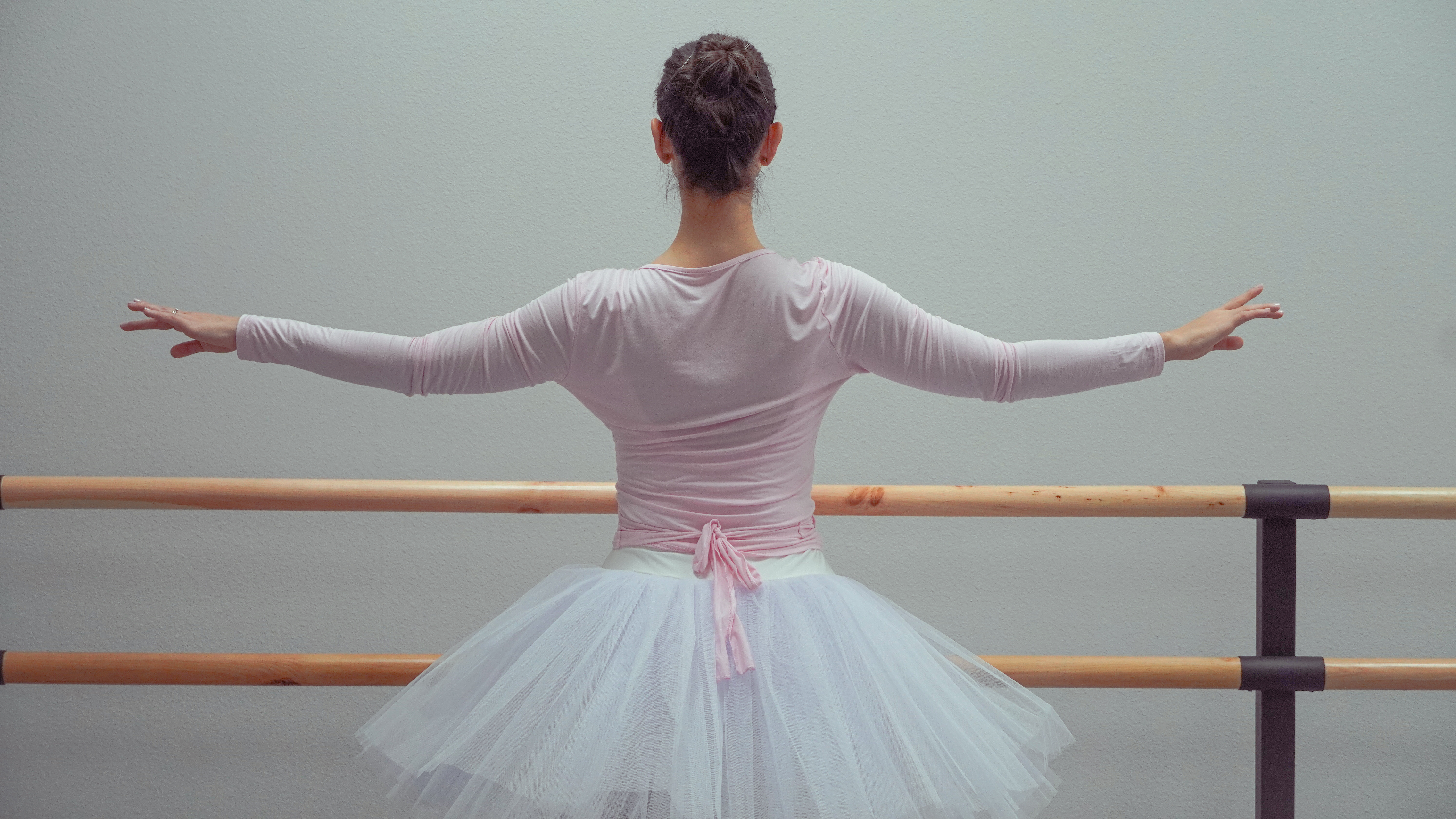 Adult classical ballet class at MG Ballet